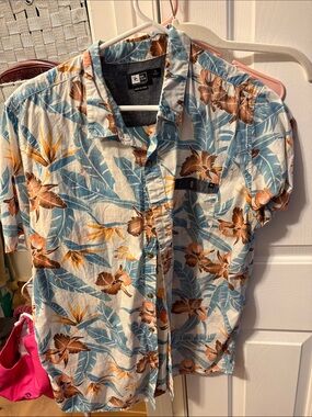 Rip curl Men’s Blue Floral Short-Sleeve Button-Up Shirt